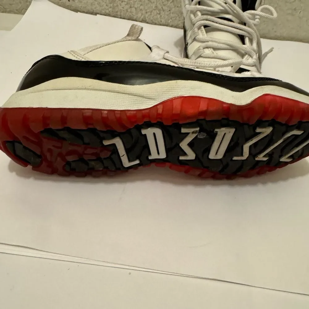 Jordan Low Top Sneakers Retro Mid Concord-Bred Size 2Y Black Red White Youth